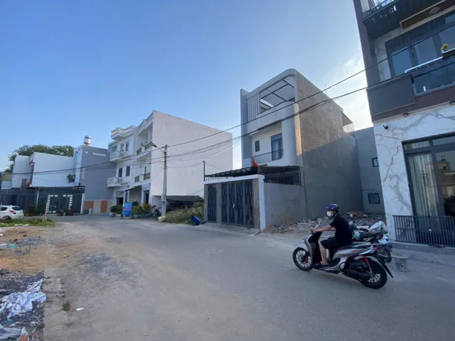 Chủ gửi bán lô đất đẹp.  Diện tích: 5x20 (104m²).Thổ Cư, Ô Tô Quay Đầu
