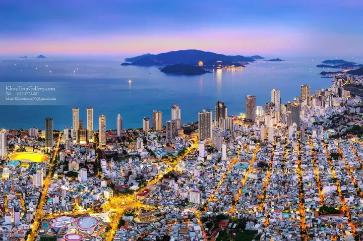Bán khách sạn đường Trần Phú Nha Trang cách biển 20m