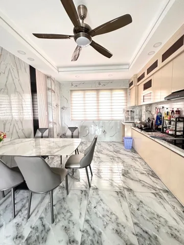 Bán nhà Thạnh Xuân 47, Thạnh Xuân Q12, DT 4x14m, 4 tầng, 4PN, hẻm xe tải 8m, gần Hà Huy Giáp.