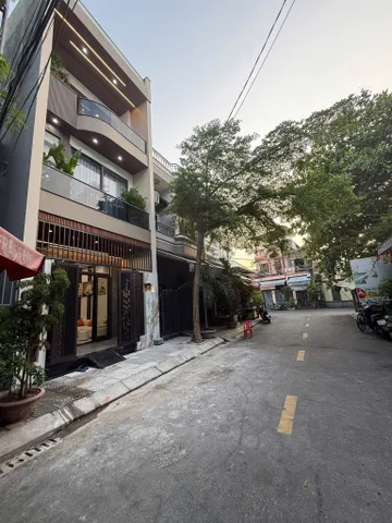 Mặt tiền đường Trần Cao Vân, Thanh Khê, Đà Nẵng - 3 Tầng 4PN - Giá 8ty8