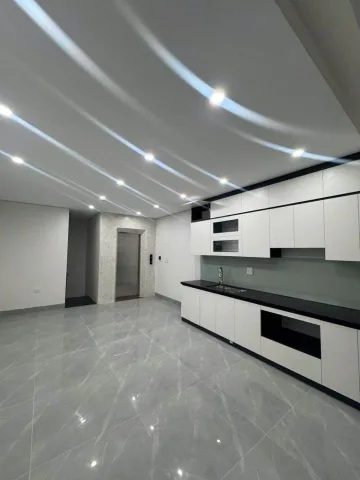 Nhà mới 5 tầng có thang máy đẹp Long lanh phố Ngọc Trì, diện tích 51m2 mặt tiền 3,8m, giao thông thuận tiện, điện đường trường trạm dịch vụ đa dạng sát nhà - 9,2 tỷ