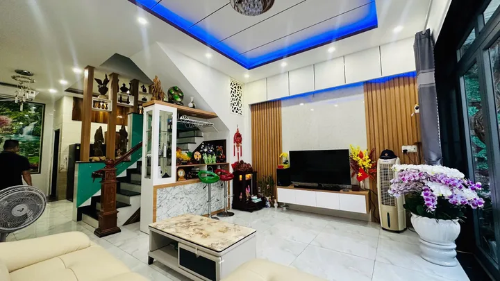 🍀CẦN BÁN CĂN NHÀ 3 TẦNG SIÊU ĐẸP 🍀
FULL NỘI THẤT XỊN SÒ , Phước Hải , Nguyễn Khanh.🍀
NHÀ XÂY Ở NÊN CHỦ TÂM HUYẾT TỪNG CHI TIẾT TẠI 
-gần Siêu Thị Co.opmart, gần chợ Đồng Nai, trong bán kính 100m ko thiếu thứ gì
- Diện tích: 62,5m² (ngang 5m)
- Hiện t