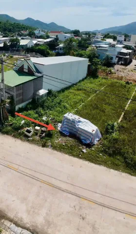 BÁN ĐẤT MẶT TIỀN TRẦN NAM TRUNG, PHƯỚC ĐỒNG
 • Diện tích: 127,2m² – ngang 5,1m, đất ở đô thị
 • Hướng Tây Bắc
 • Đường 13m, QH 23m – kinh doanh tốt
 • Cách ngã 3 Phước Đồng 850m, gần trường, khu dân cư
💰 Giá: 3,6
