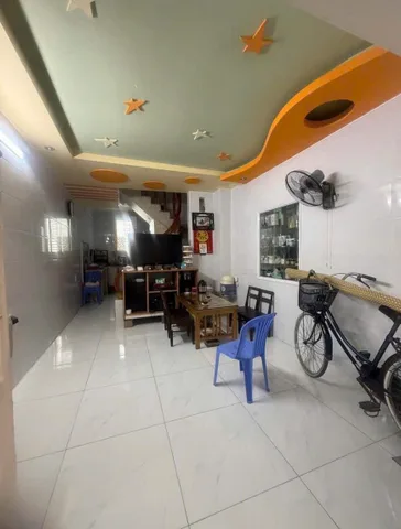BÁN NHÀ KHU VỰC THIÊN LÔI - ĐƯỜNG KHÚC THỪA DỤ - NHÀ DÂN XÂY, SÂN CỔNG RIÊNG