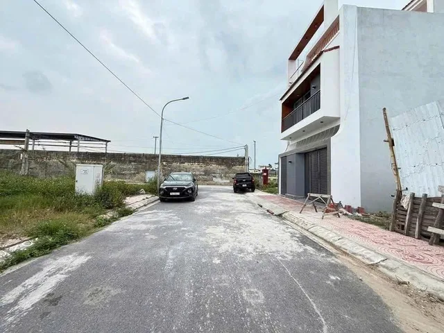 🔥 BÁN ĐẤT ĐẤU GIÁ TRUNG TÂM – TỔ 6 THỊ TRẤN AN DƯƠNG 🔥84m² giá chỉ 3,4 tỷ 
LH 0398787284