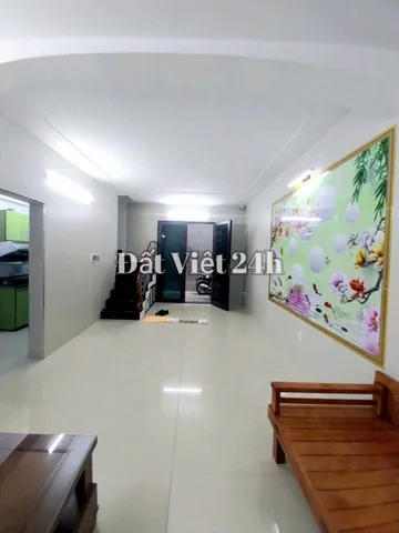 CHO THUÊ NHÀ ĐẸP 3 TẦNG SÂN VẬN ĐỘNG LẠCH TRAY THÔNG HÀNG KÊNH