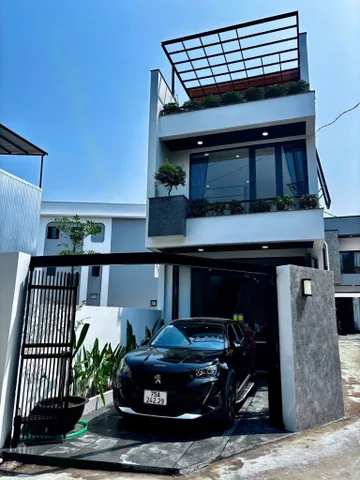 Vila 3 tầng 4 phòng ngủ gần làng hương Huế giá 3 tỷ 5xx