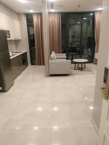 CHO THUÊ CHCC VINHOMES GOLDEN RIVER (TẦNG 20) 72M 2PN, 26TR/TH. LH:0938597537