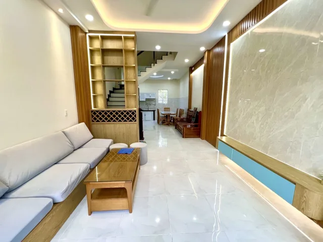 🚗 BÁN NHÀ 3 TẦNG - 57M2(4.2*13.5), HOÀN CÔNG, 3PN, 3WC - KHÔNG QH - NHÀ HẺM XE HƠI - NGAY SÂN TENNIS, P PHÚ HỮU, THỦ ĐỨC.(G)