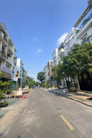 Bán nhà 90m²  4.5×20m² giá 14.2 tỷ Phường An Lạc