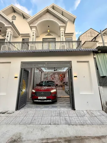 Bán nhà Chánh Nghĩa, Thủ Dầu Một 1 trệt 1 lầu, 3PN, ô tô trong nhà, giá 3.1 t