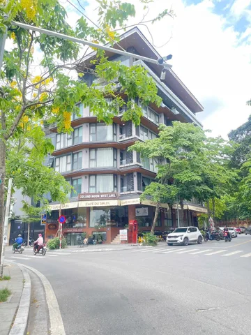 LÔ GÓC –DÂN XÂY- 2 THOÁNG – NGÕ THÔNG – KINH DOANH- SÁT HỒ TÂY