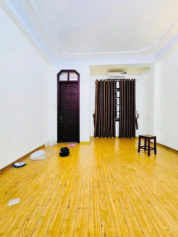Bán Nhà Dân Xây Nguyễn Khánh Toàn. Cầu Giấy. DT 36m2. MT 4m. 4 Tầng. Giá 8.86 Tỷ.