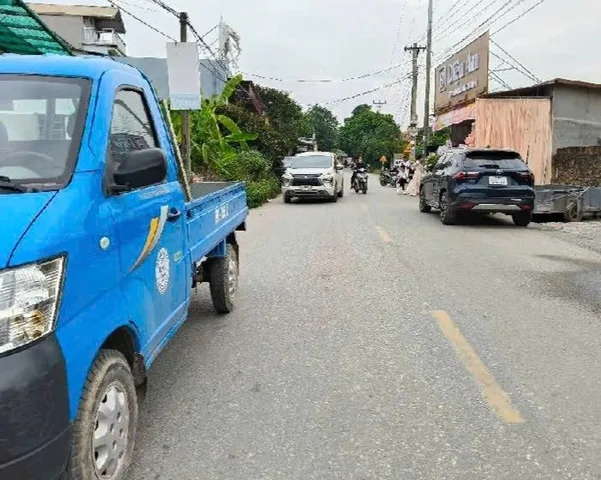 Trục kinh doanh đại đồng văn lâm , đường xe cont làm kho xưởng quá hợp lý