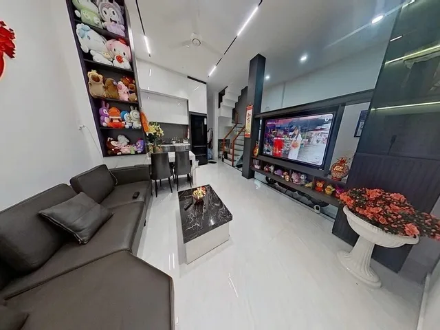 🏠 NHÀ PHỐ TRUNG TÂM HẢI CHÂU - ĐẲNG CẤP SỐNG YÊN BÌNH - FULL NỘI THẤT CAO CẤP‼️KIỆT OTO ĐẬU ĐỖ🌹5.7 TỶ