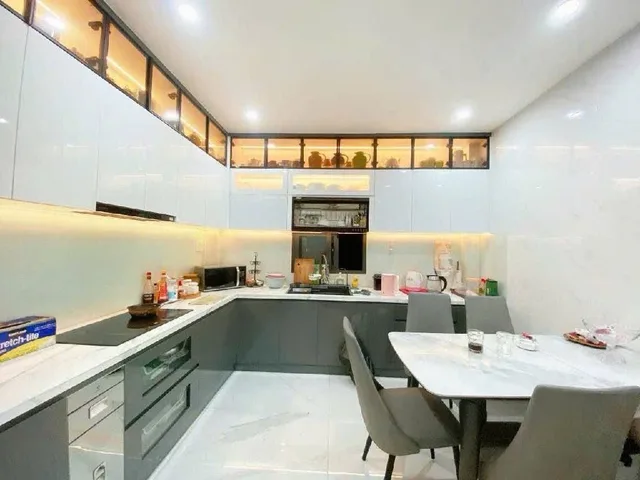 NHÀ 5 TẦNG – NGAY LÝ THƯỜNG KIỆT Q10 – GẦN GRAND COURT – KINH DOANH TỐT