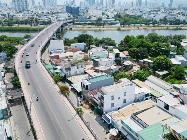 BÁN NHÀ  MẶT TIỀN PHONG CHÂU– NAM NHA TRANG – GIÁ 5,3 TỶ

🏠 Nhà ở riêng lẻ – sổ hồng riêng
📍 Địa chỉ:  phường Nam Nha Trang, TP. Nha Trang, Khánh Hòa

📐 Diện tích đất: 77,9 m²
🏗 Diện tích xây dựng: 62,7 m²
🧾 Pháp lý: Sổ hồng đầy đủ, sử dụng lâu dài