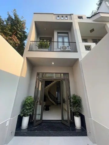 Bán nhà 78.2m² full thổ cư ngang 3.7m giá 9.2 tỷ tại Phường Bình Trưng