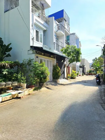 🚗 BÁN NHÀ 3 TẦNG - 62.5M2(4*16.5), HOÀN CÔNG - 4PN, 3WC - KHÔNG QH -  NHÀ HẺM XE HƠI - GẦN VINHOME - P LONG BÌNH, THỦ ĐỨC.( N )