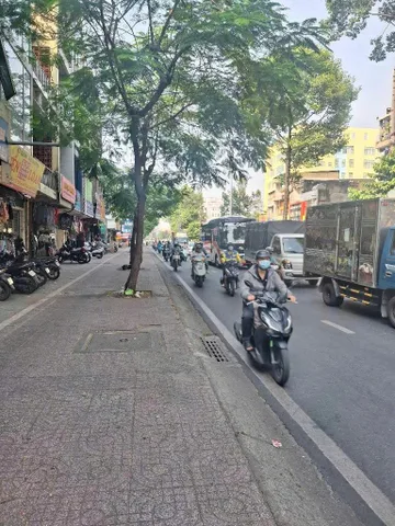 SIÊU PHẨM MT LÝ THƯỜNG KIỆT, P15 Q10 – NGANG 12M – 300M2 – VỈA HÈ KHỦNG – HÀNG HIẾM KHÔNG CÓ ĐỐI THỦ