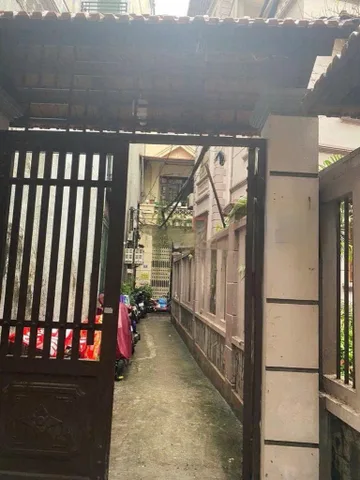 Cho thuê nhà Ngõ 58 Đào Tấn, Quận Ba Đình, Hà Nội
Diện tích ; 60 m²x  3 tầng, 1 tum, Ngõ ba gác 18tr/1tháng có TL