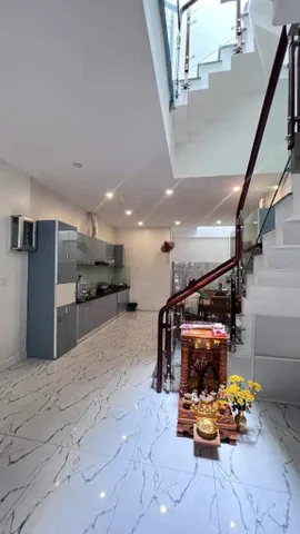 NHÀ ĐẸP - HẺM HOÀNG VĂN THỤ - 3 TẦNG - GẦN CÔNG VIÊN - GẦN SÂN BAY TSN - KẾT NỐI LÊ VĂN SỸ