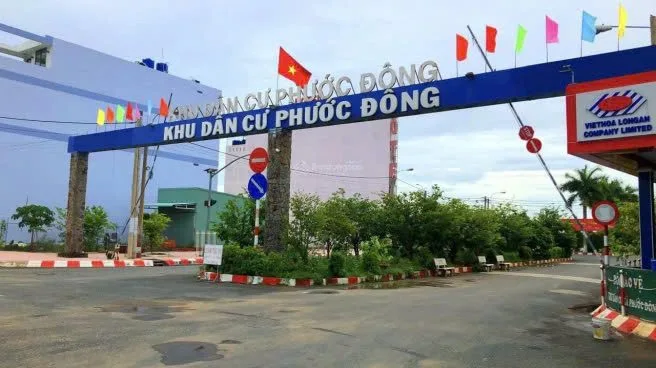 Cần bán 1 lô 136m2 full thổ cư Ngang 6,7 trong KDC Phước Đông