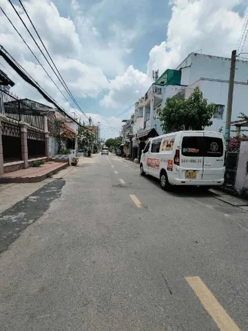 Nhà 2 tầng mặt tiền đường số. Phạm Văn Đồng. Ngang 5,8m đường 6m thông