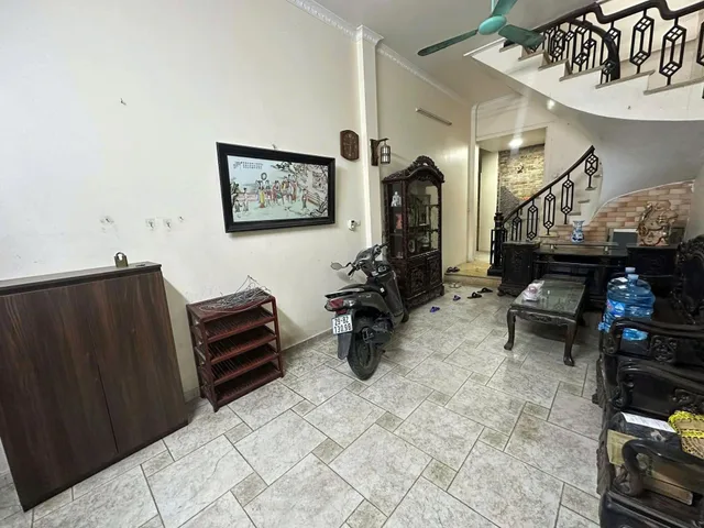 Cho Thuê Nhà Ngõ Giếng Mứt - Bạch Mai 42M² 4 Tầng 4 Ngủ - Ngõ Rộng Ô Tô Đỗ Cửa - Giá 10t