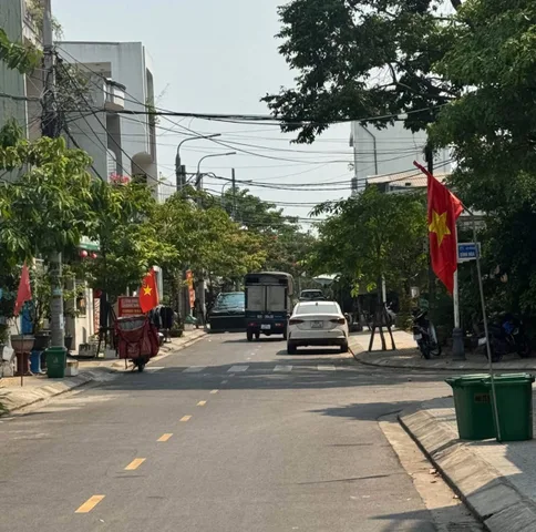 Sót đúng 1 căn duy nhất - Vị trí đẹp - Bán đất tặng nhà c4 mt Nguyễn Thượng Hiền