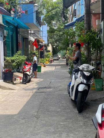 Chỉ 5 tỷ nhỉnh, nhà 48m2 vuông vức, hẻm xe hơi 5m, dân trí cao, 2 tầng BTCT, Tân Phú