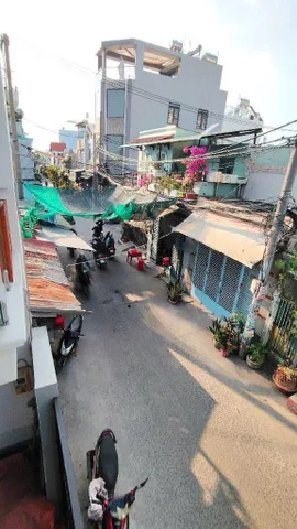 Nhà ĐS 6 BÌNH TÂN - Đường xe tải - kinh doanh buôn bán - chỉ 4 tỷ xíu