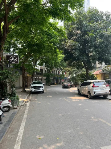 Nhà Nguyễn Văn Lộc 90 m2 4 tầng thang máy