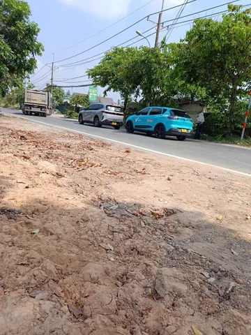 Mặt tiền Tỉnh Lộ 2 mà hơn 3 tỷ? Nghe vô lý nhưng có thật!
Ngang 5m dài 28m – diện tích đẹp cực hiếm khu này
Sổ riêng thổ cư, xây dựng tự do
Khu dân cư đông kín, kinh doanh gì cũng chạy
Kết nối Liêu Bình Hương – Tỉnh Lộ 8, đi đâu cũng tiện