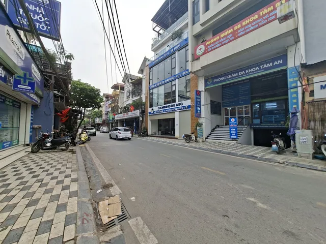 Mặt phố kinh doanh sầm uất ngày đêm - Cpor Điển,Hait Bối