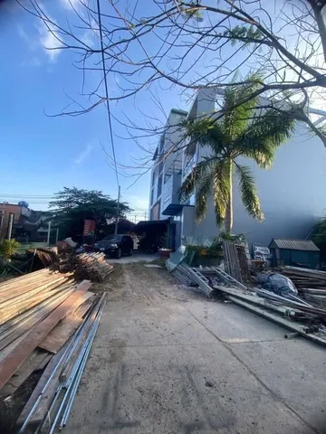 🚗 Hẻm ô tô, thông thoáng, đi lại cực tiện
📐 Diện tích: 5m x 16.5m (82.5m²)
📄 Pháp lý: Full thổ cư – sổ riêng – công chứng ngay