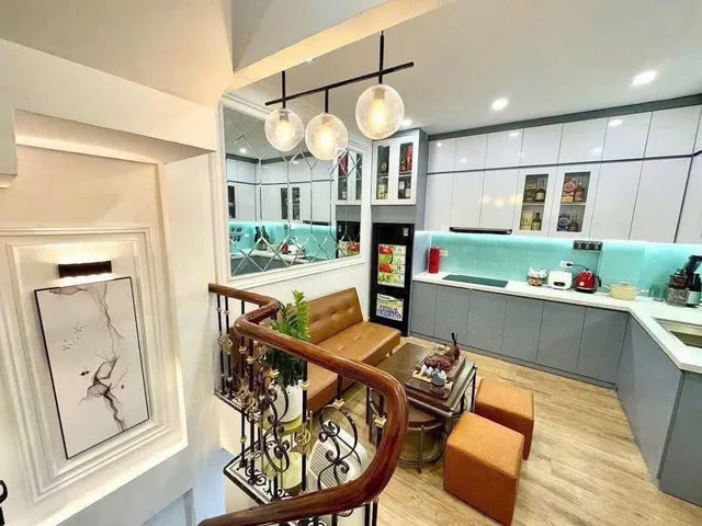 cho thuê GẤP NHÀ NGUYÊN CĂN ngõ 204b Đội Cấn, quận Ba Đình.

+ DT 30m2, 5 tầng, 3 ngủ wc khép kín . 13,5tr/1tháng