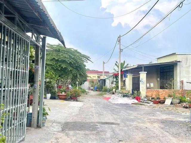 2.4 tỷ chốt căn cấp 4 phú hòa đông ngay chợ, có bank cho vay 2 tỷ