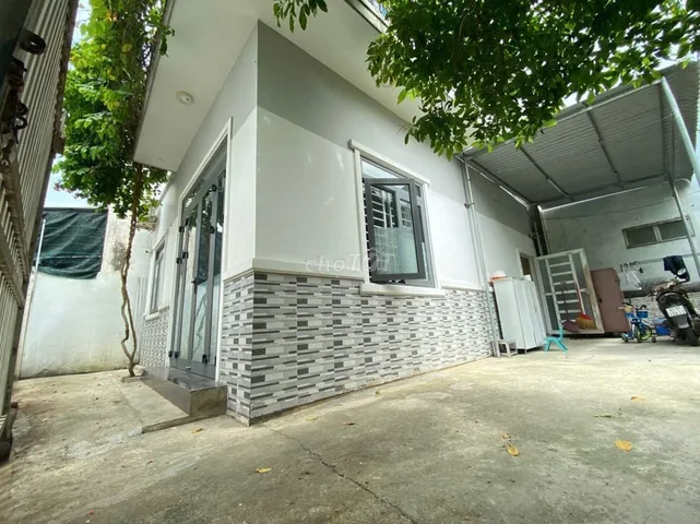 NHÀ 2 TẦNG - LÔ GÓC - GẦN BỆNH VIỆN TỈNH 512 - SẴN NỘI THẤT ĐẦY ĐỦ