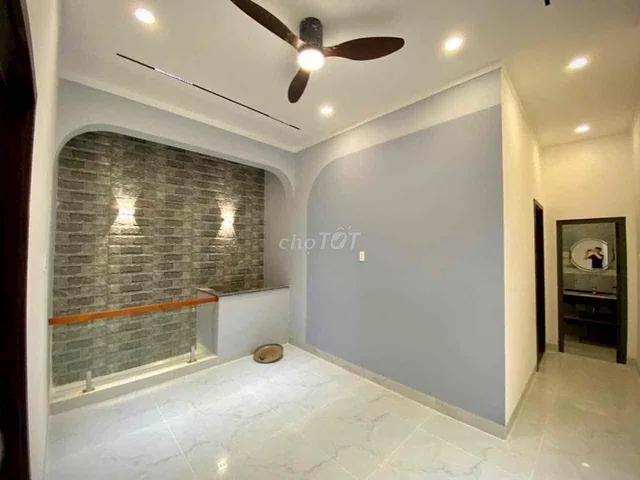 chính chủ cần bán căn nhà mặt tiền.108,5m2,3PN,2WC.Gần trường học