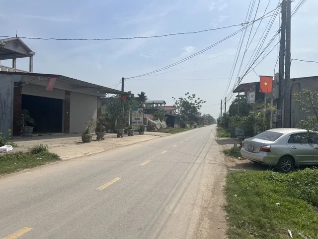 Mặt trục chính, đường to đùng tại xã đa phục. Bắc phú cũ.