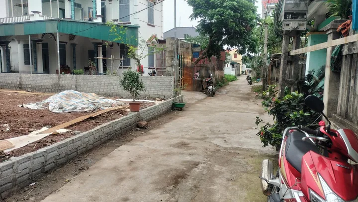 Bán đất hướng đông bắc diện tích 89m² có sẵn 60m² ÔNG và 29m CLNngang 5.5m giá 850 triệu tại thôn tế cát, Xã Đức Lý Huyện Lý Nhân, Hà Nam, liên hệ số 0913478356