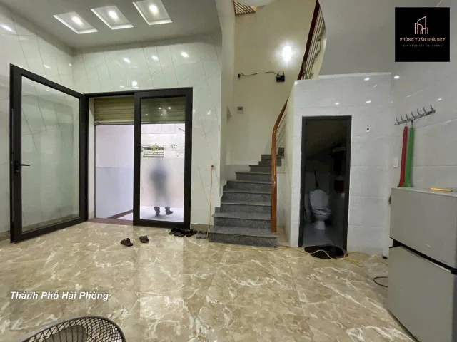 Bán nhà 3 tầng, 3 phòng ngủ, 2 nhà wc, ngõ Nam Pháp 1- Đằng Giang - Ngô quyền - HP. Diện tích 40m2. Giá 2,7xxt tỷ