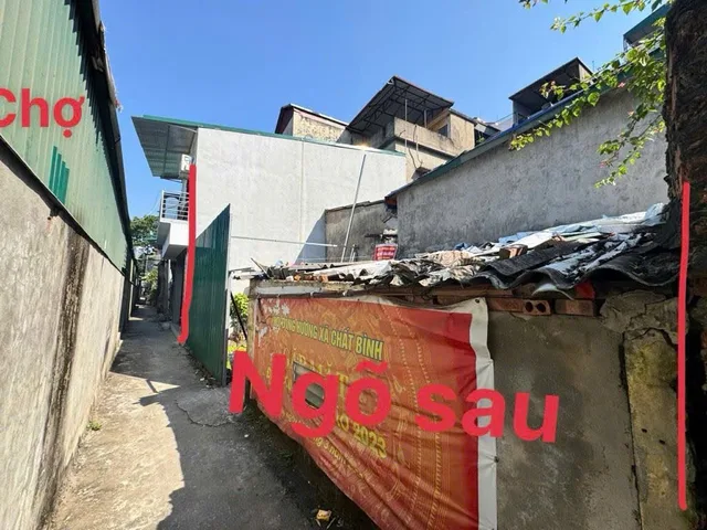 Phân Lô ô tô mặt ngõ, cách mặt ô tô tránh 10m TT Việt Hưng chỉ hơn trăm tr/m vị cực hiếm