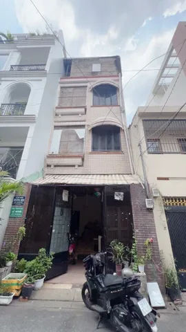 Nhà bán huỳnh văn bánh 3 tầng ,73m2, sổ hồng riêng, hẽm xe hơi