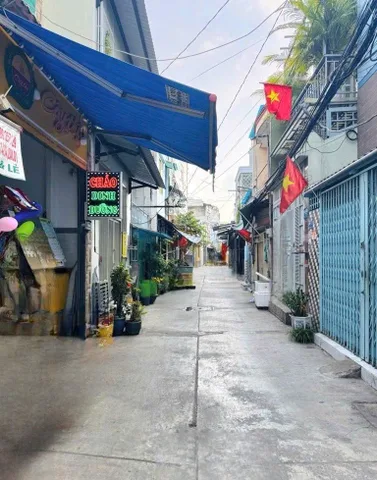 Chiến lược Bình tân (5.5×12)_hơn 5ty xíu_hẻm xe hơi thông