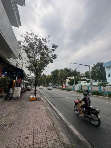 BÁN NHÀ MẶT TIỀN ĐƯỜNG HỒNG HÀ – GẦN SÂN BAY TÂN SƠN NHẤT - 5 TẦNG - 9 PN - NHÀ XỊN SÒ