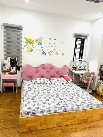 BÁN NHÀ VŨ ĐỨC THẬN - NGAY SAU BIG C - 5 TẦNG - LÔ GÓC - 20M RA Ô TÔ TRÁNH- 50M RA MẶT PHỐ