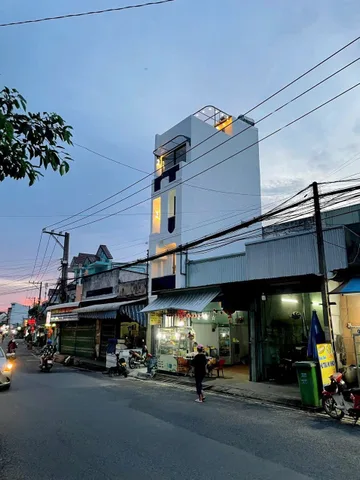 Bán nhà 23m² full thổ cư ngang 3m giá 2.8 tỷ tại Phường Long Hưng