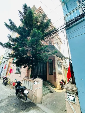 🤙🤙🤙 nhà 2 tầng đường NGUYỄN HUỆ, phường Phú Nhuận, vị trí Trung tâm, gần các trường học lớn, bệnh viên TW